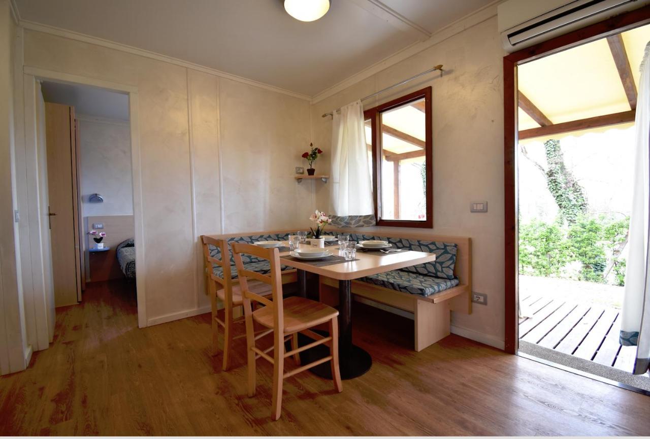 Agriturismo B&B Corte Tonolli วาเลจโจ ซูล มินโช ภายนอก รูปภาพ