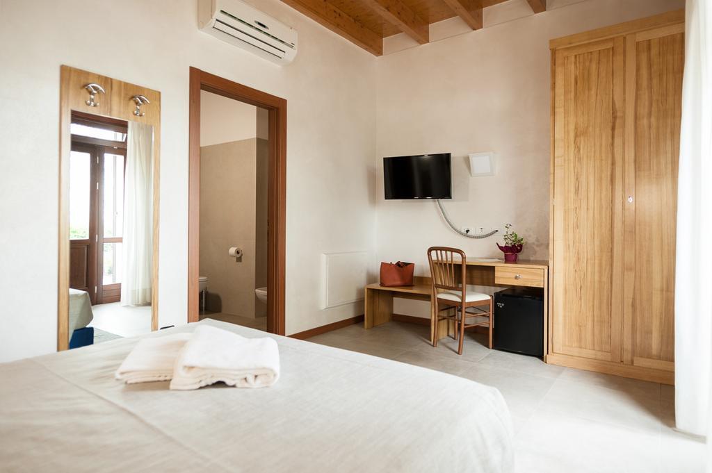 Agriturismo B&B Corte Tonolli วาเลจโจ ซูล มินโช ห้อง รูปภาพ